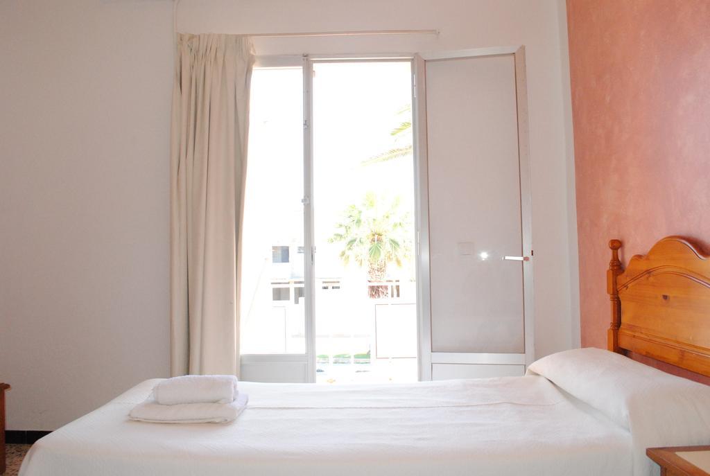 Hostal Paris Ciutadella ซิวตาเดญา ห้อง รูปภาพ