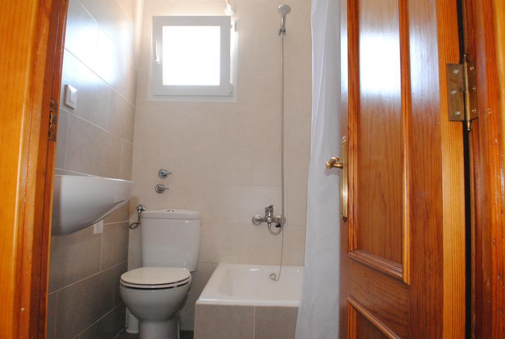 Hostal Paris Ciutadella ซิวตาเดญา ห้อง รูปภาพ